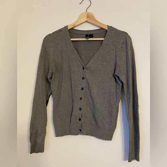 H&M Divided Cardigan - Picture 1 of 5